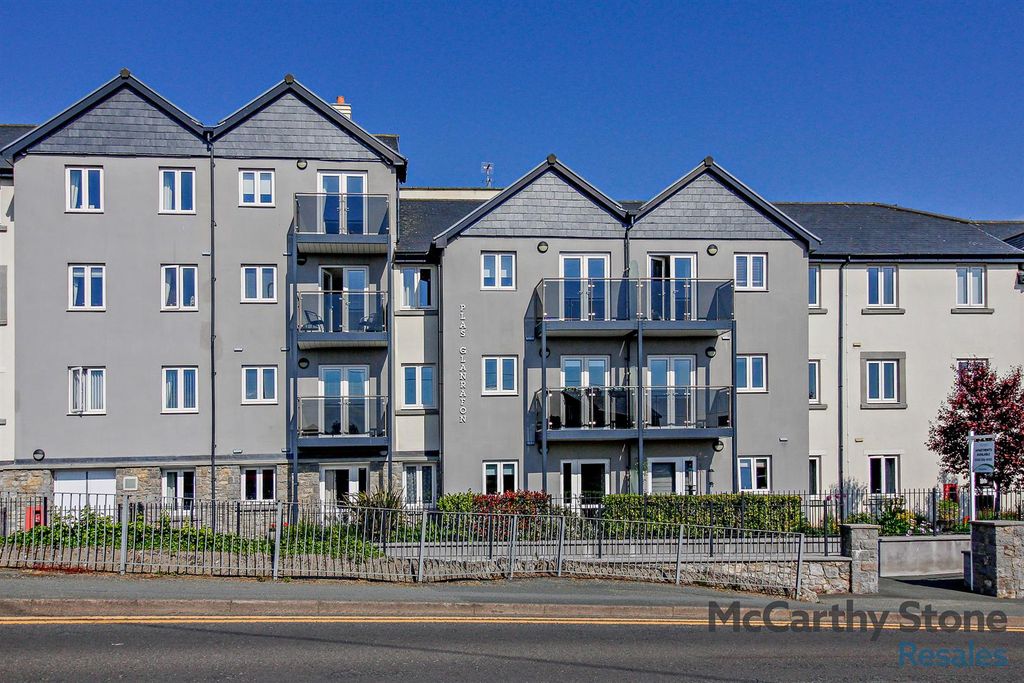 Property photo 1 of 14 8647187-Exterior07-800.Jpg