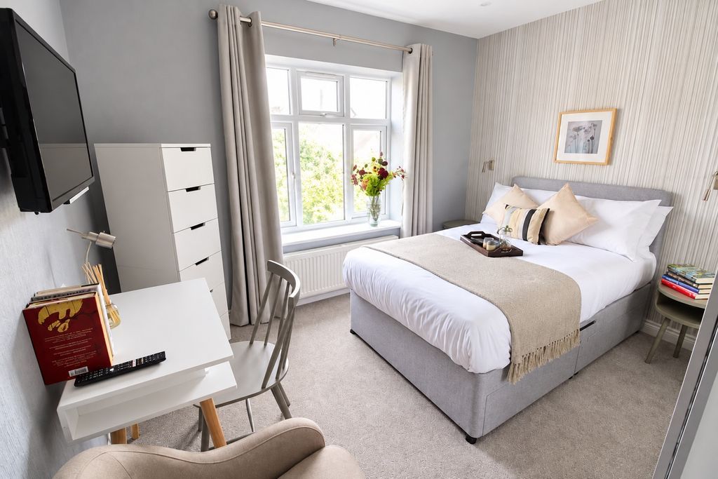 Property photo 1 of 6 3754800