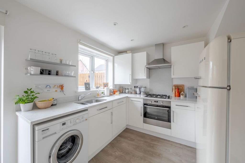 Property photo 2 of 22