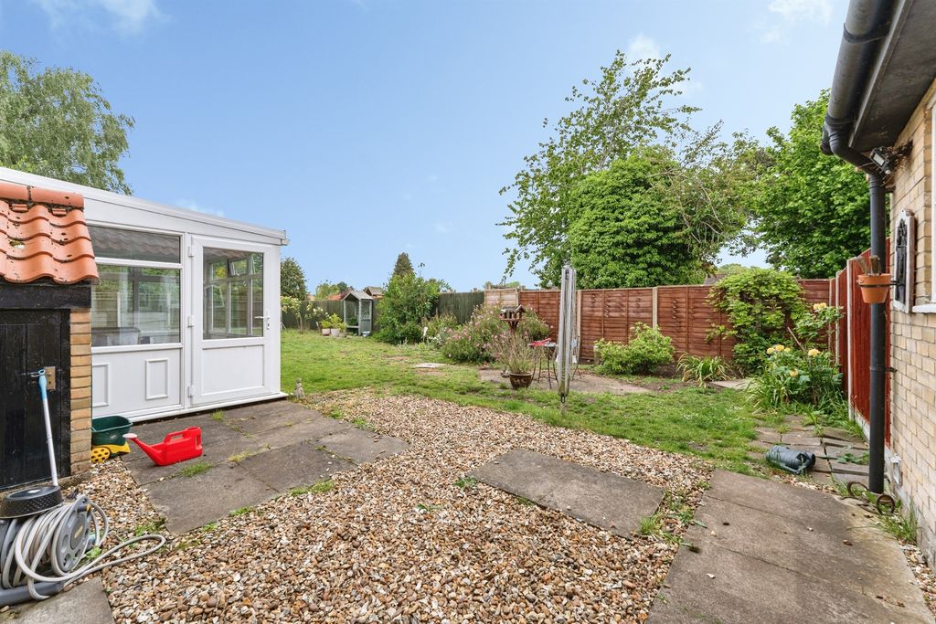 Property photo 3 of 17