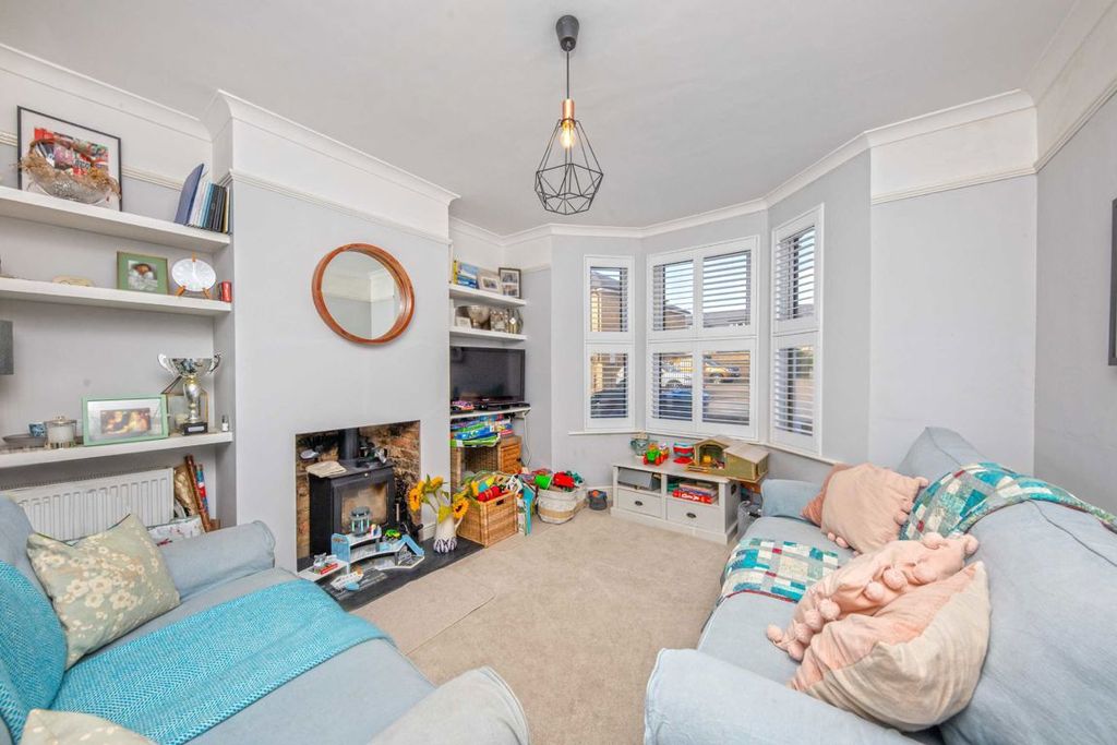 Property photo 2 of 7