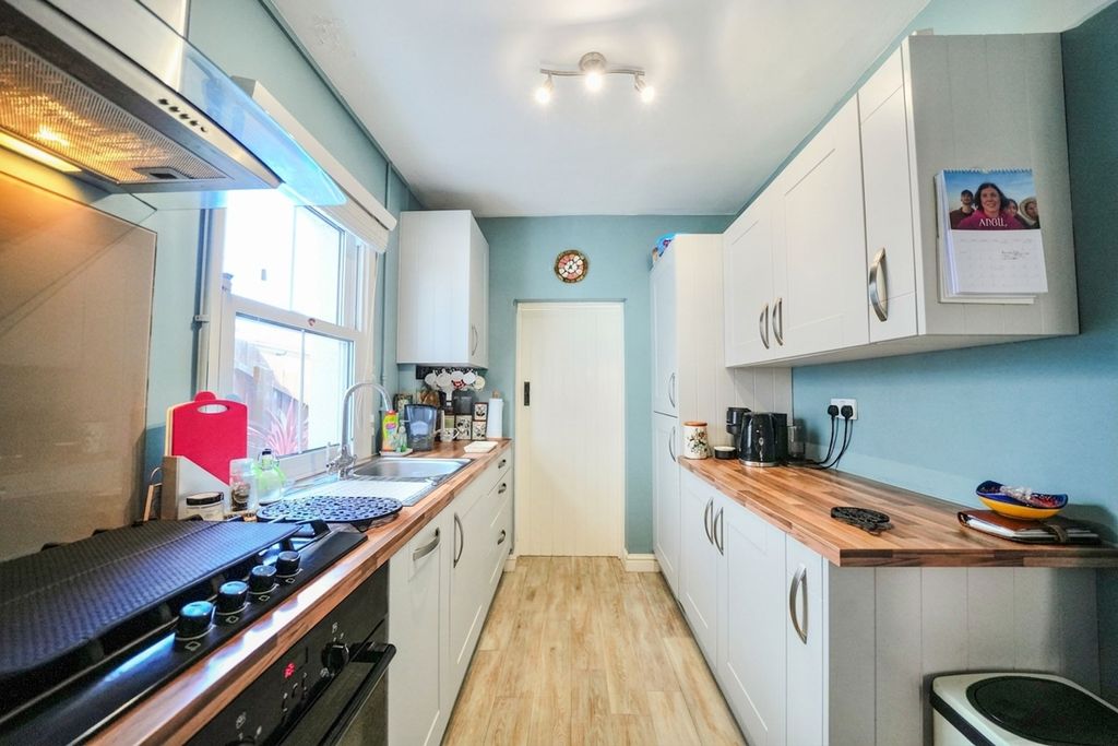 Property photo 3 of 23