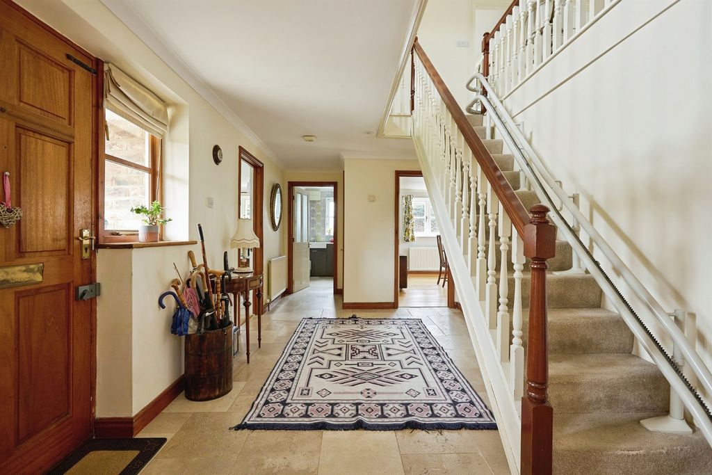 Property photo 3 of 22