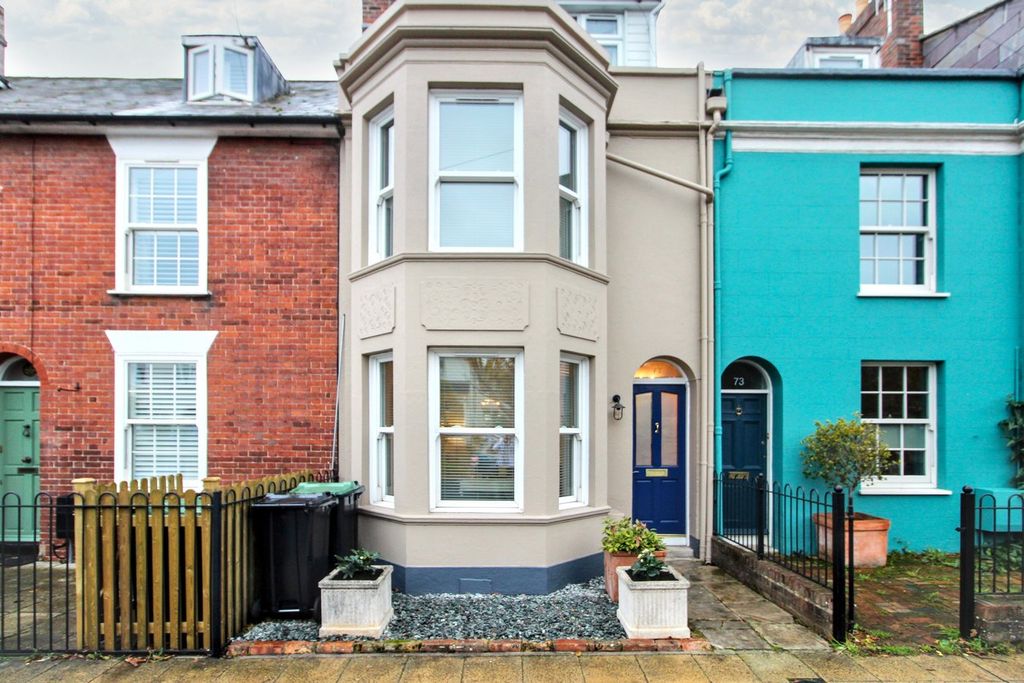 Property photo 1 of 19