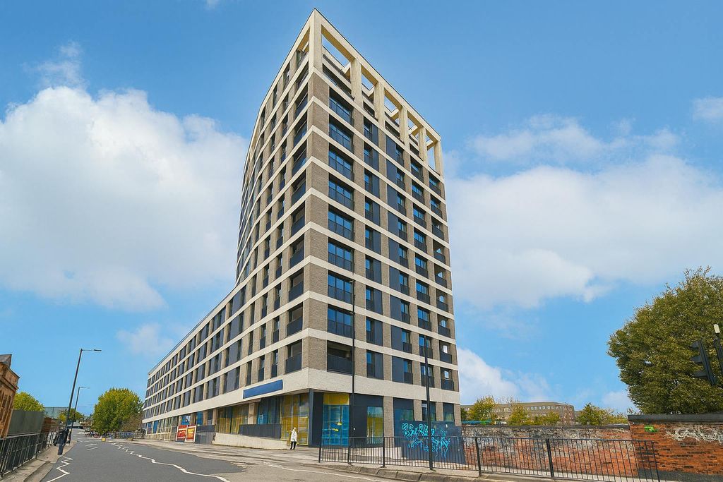 Property photo 1 of 8 Chatgpt Image Oct 14 2025 10_00_57 Am.Png