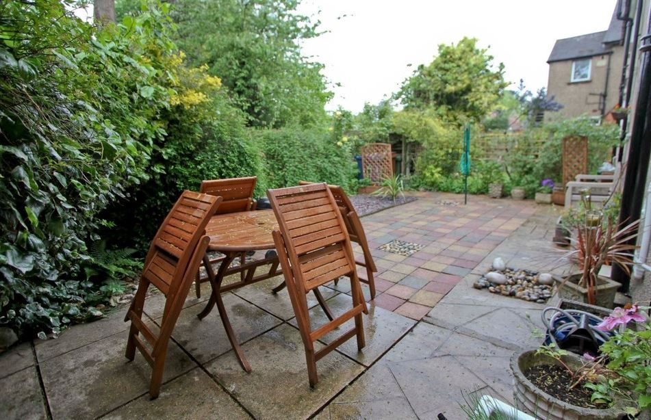 Property photo 2 of 8