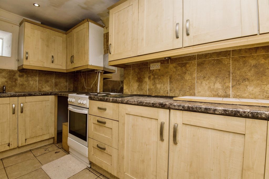 Property photo 3 of 16