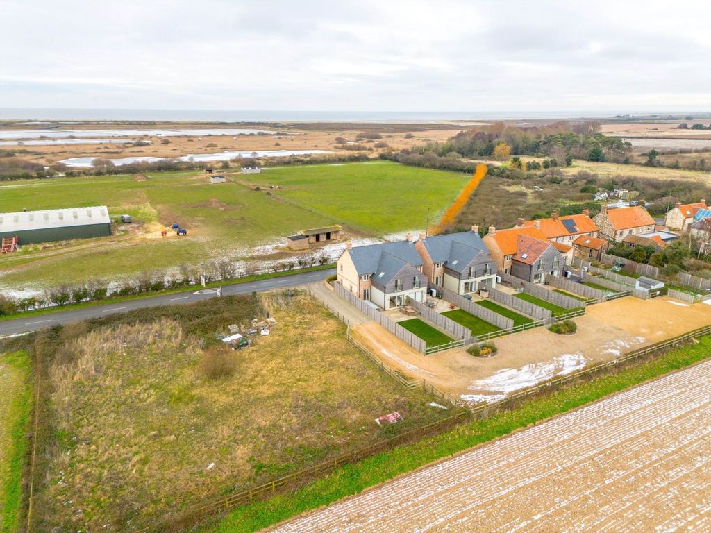 Property photo 2 of 30