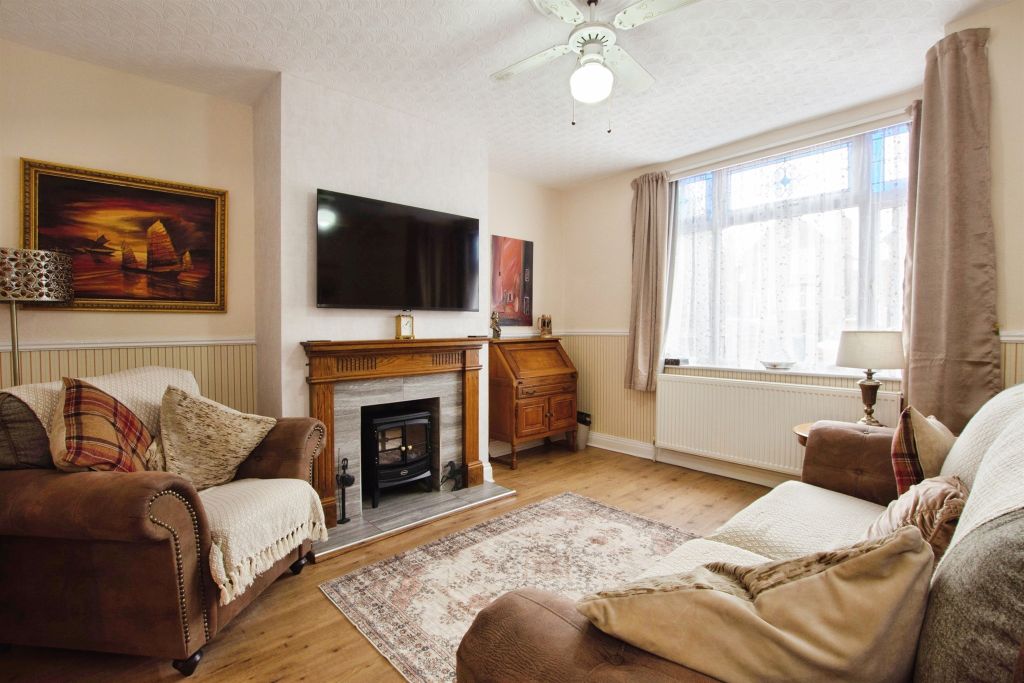 Property photo 2 of 17