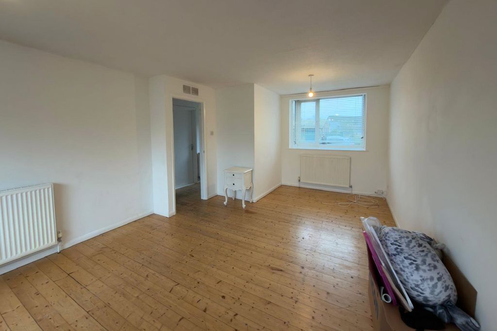 Property photo 3 of 11 Picture No. 02