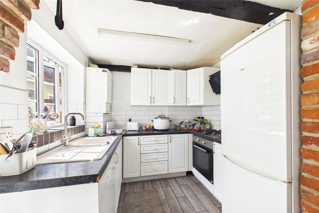 Property photo 2 of 16 Picture No. 02