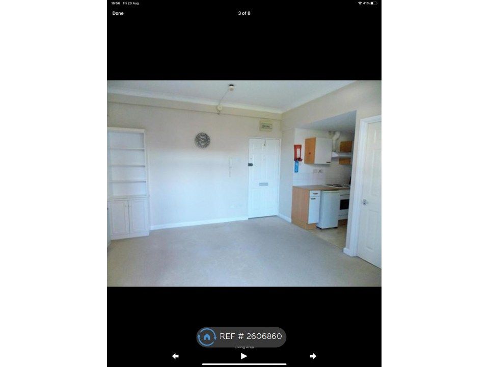 Property photo 3 of 8 Main Room