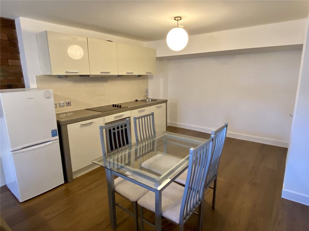 Property photo 3 of 8 Picture No. 06