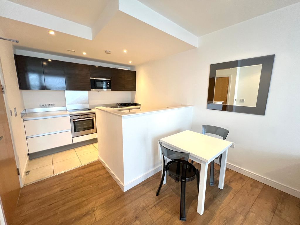 Property photo 3 of 21 Kicthen