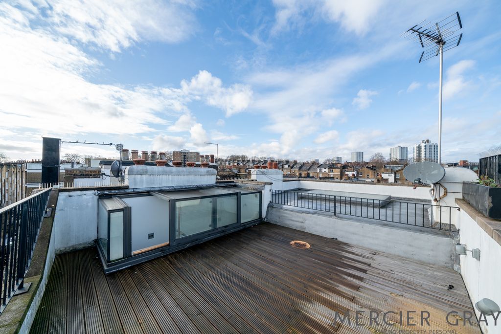 Property photo 2 of 16 Photo 14