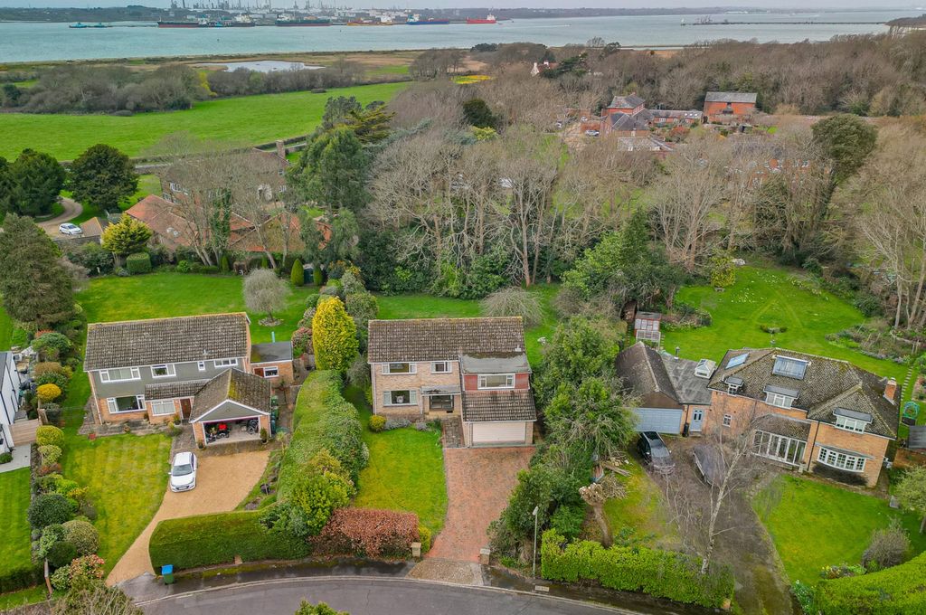 Property photo 2 of 18