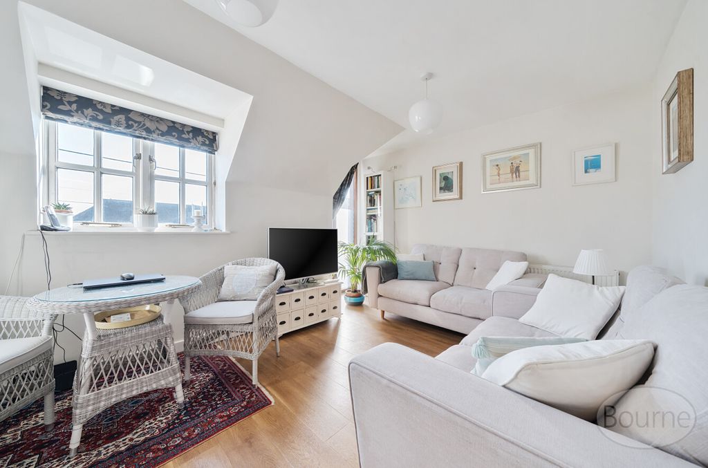 Property photo 2 of 17 38Ffc483-E131-4B1...