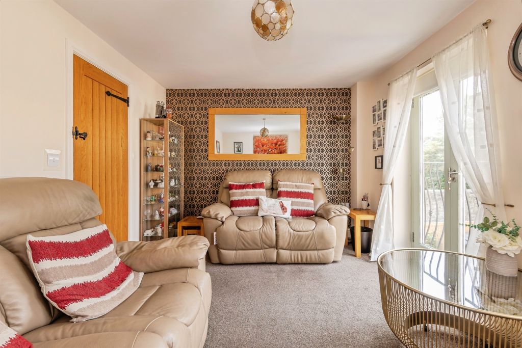 Property photo 3 of 18