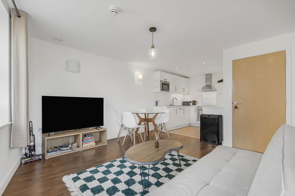 Property photo 3 of 8