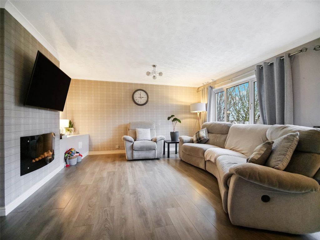 Property photo 3 of 19 Picture No. 03