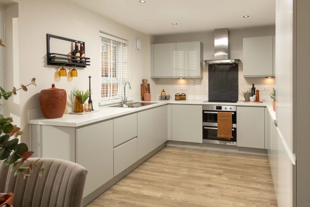 Property photo 2 of 10 Bar Nn Chatteris Gate Bh Kingsley Kitchen