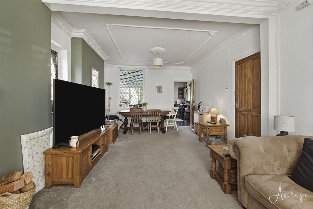 Property photo 3 of 24