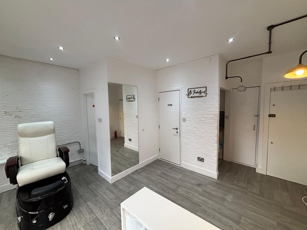 Property photo 2 of 3