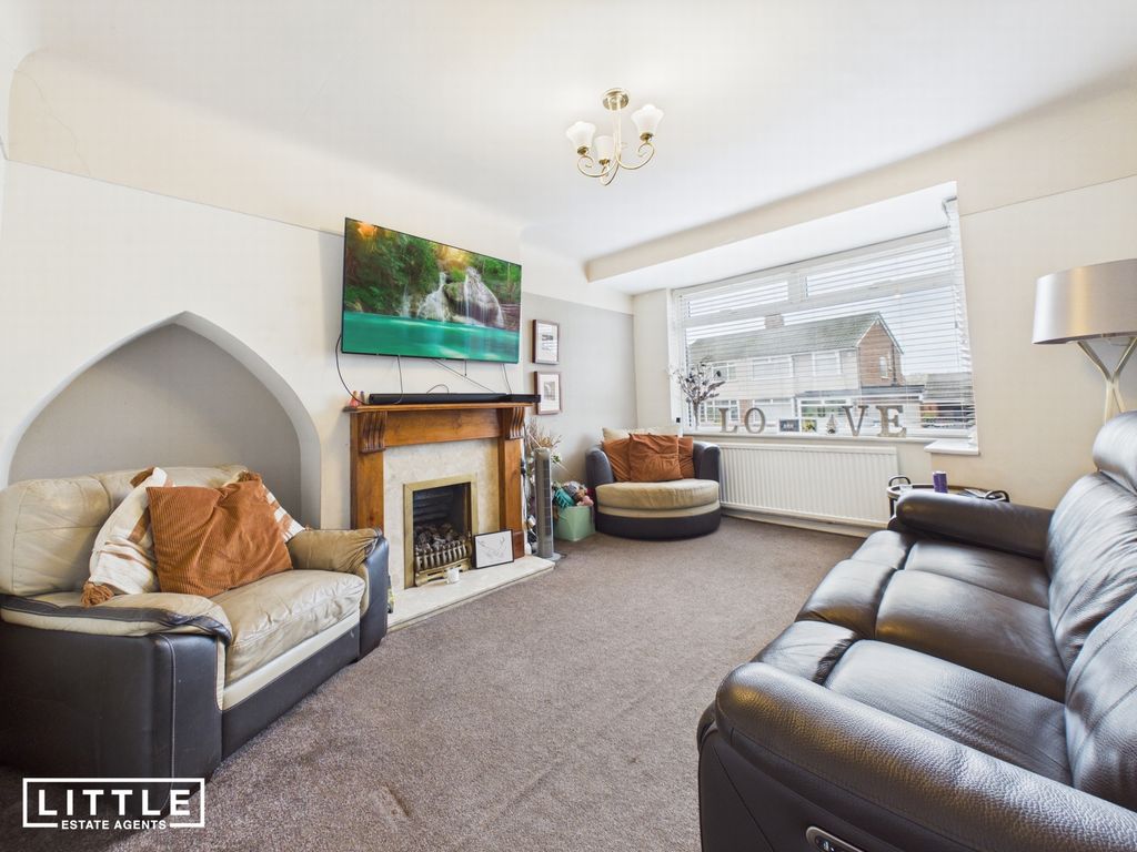 Property photo 3 of 26 Photo 11