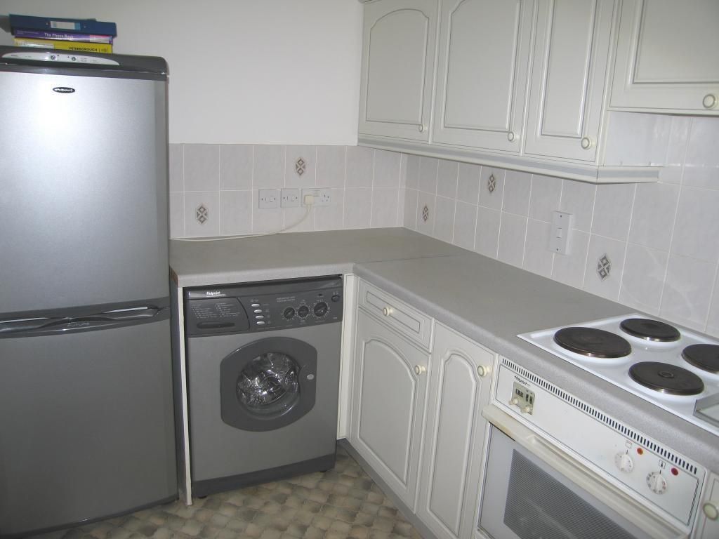 Property photo 2 of 9 Kitchen