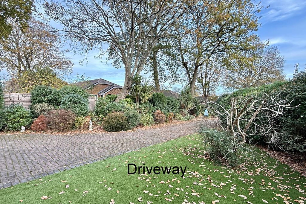 Property photo 2 of 16 Gallery