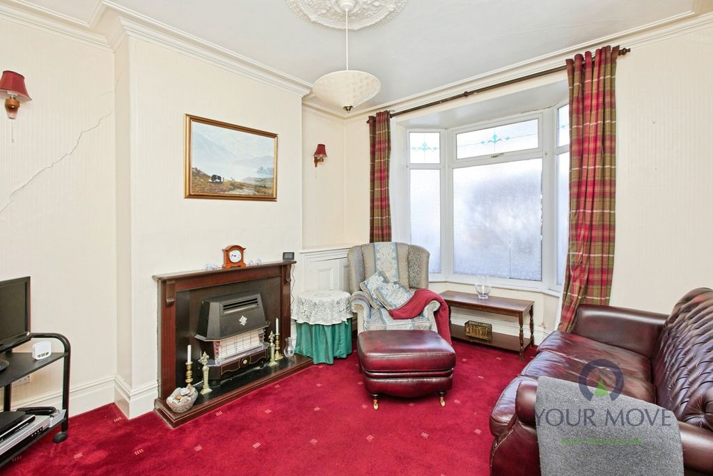 Property photo 2 of 22 Sitting Room