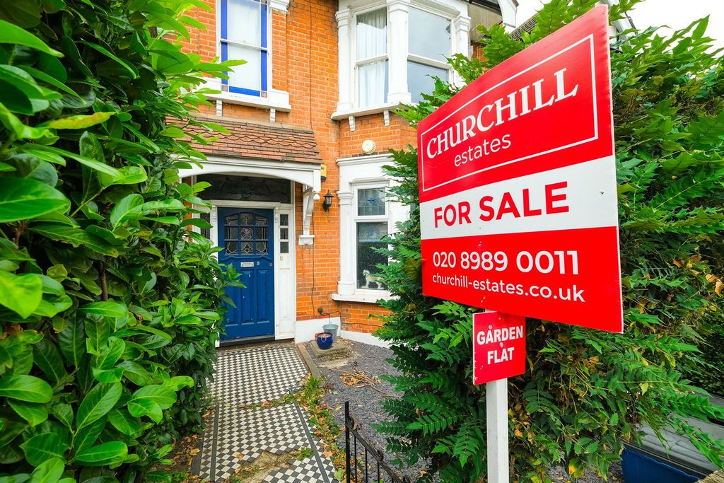 Property photo 3 of 17