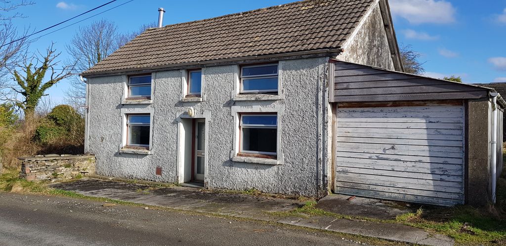 Property photo 1 of 12