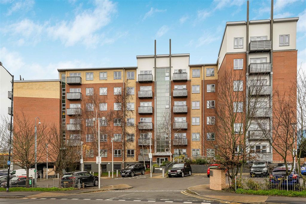 Property photo 1 of 15 3_69381.Jpg