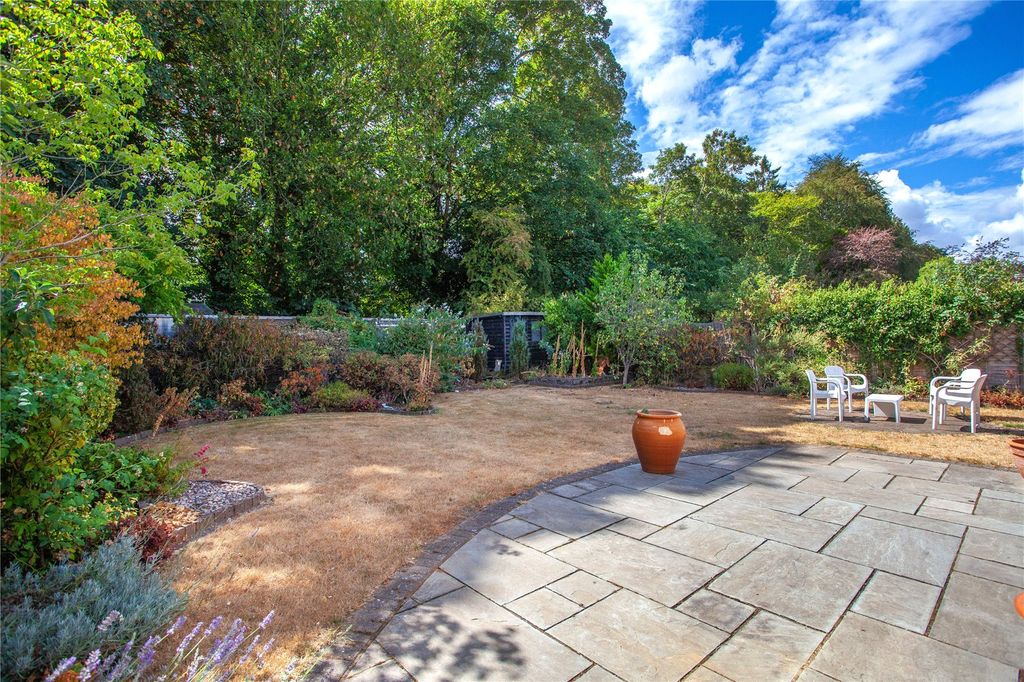 Property photo 3 of 23 Garden