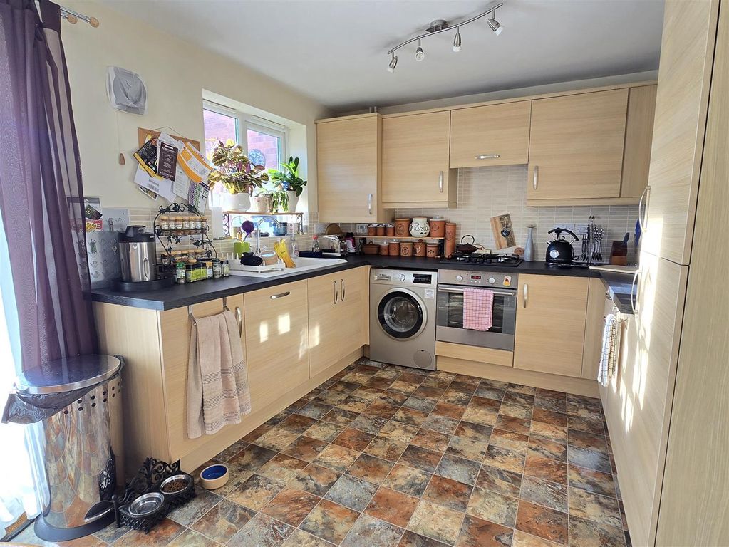 Property photo 2 of 13 Kitchen/Diner