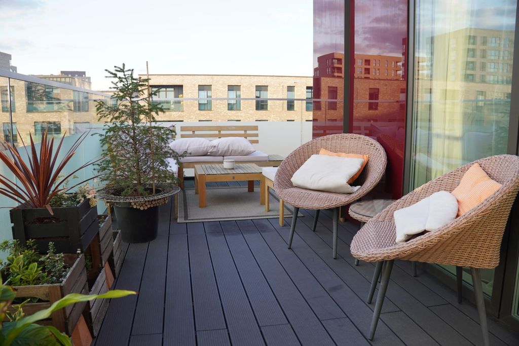 Property photo 3 of 12 Roof Terrace