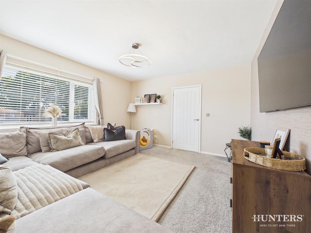 Property photo 3 of 17 3638F7F32E0B488Aa175981708E7385c_100_Cam05287G0-Pr