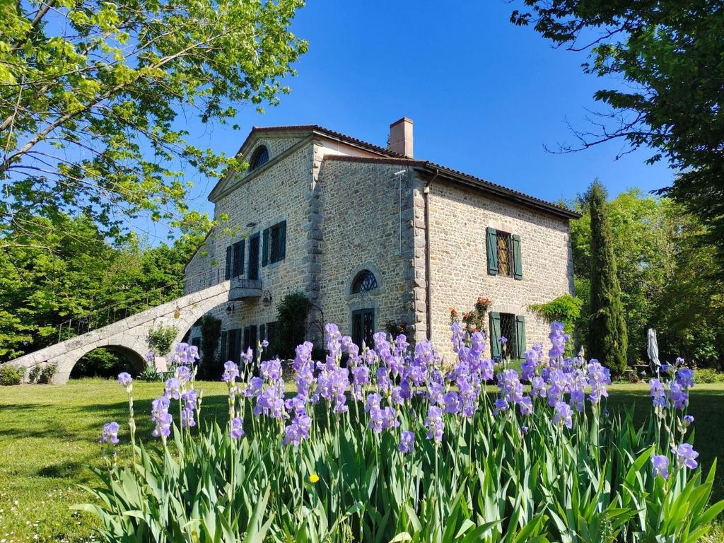 Property photo 2 of 10