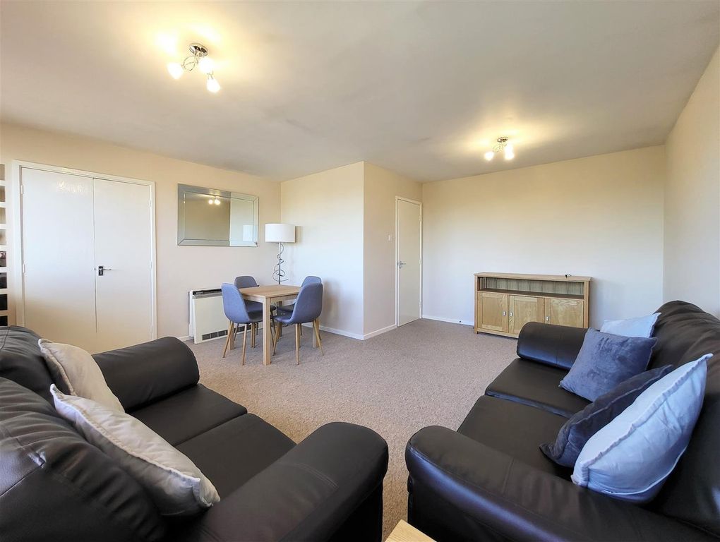 Property photo 3 of 10 Picture No. 09