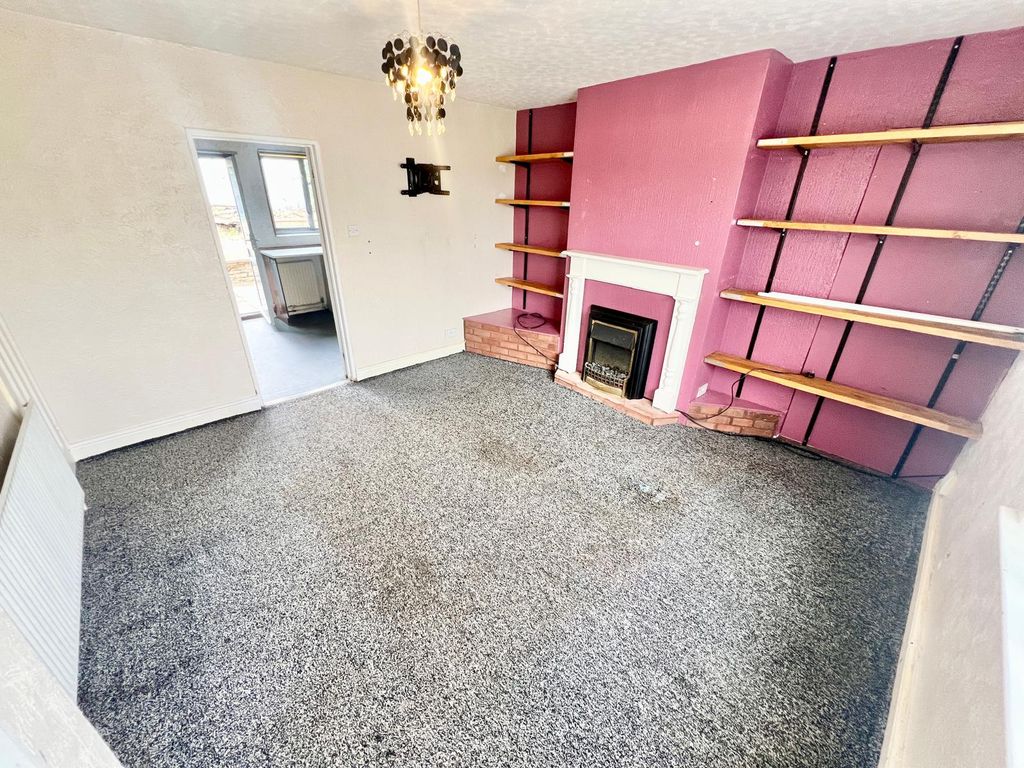 Property photo 3 of 19 Image