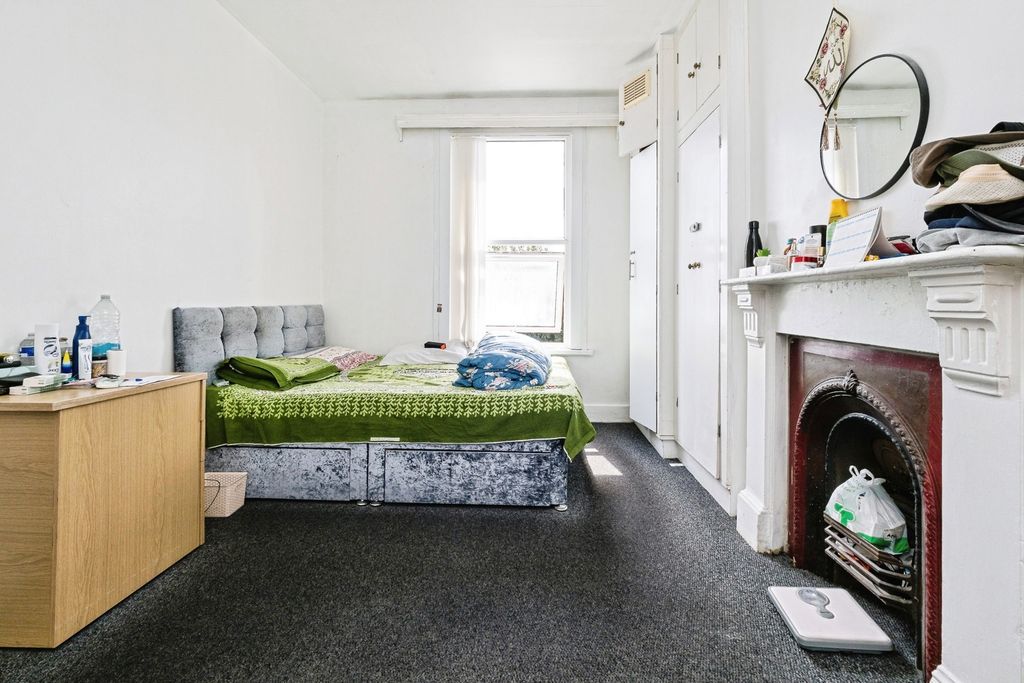 Property photo 2 of 19 Pbox-Img.Jpg
