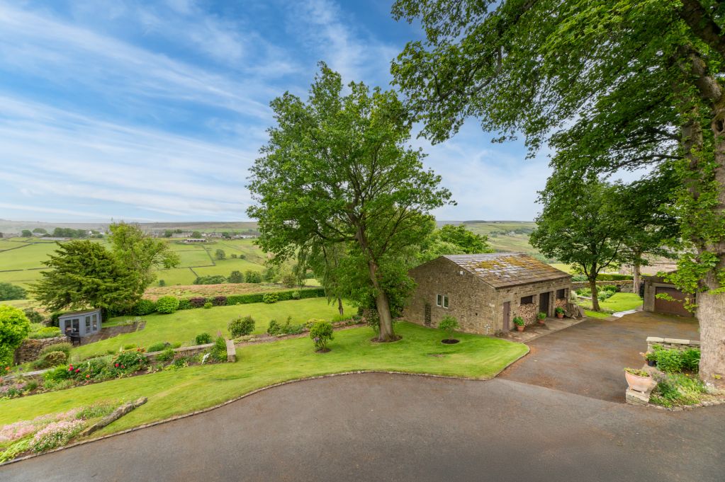 Property photo 2 of 53 Views