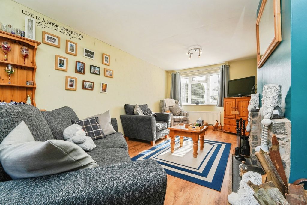 Property photo 3 of 13 Pbox-Img.Jpg