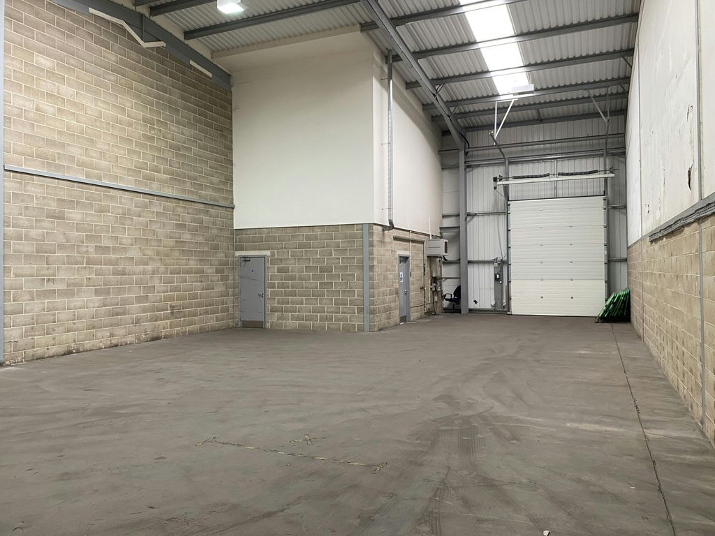 Property photo 2 of 3 West Thurrock  Unit 3 Ttp Warehouse.Jpg