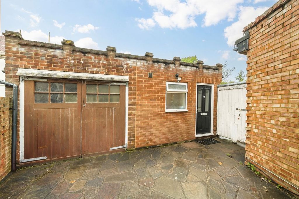 Property photo 3 of 3