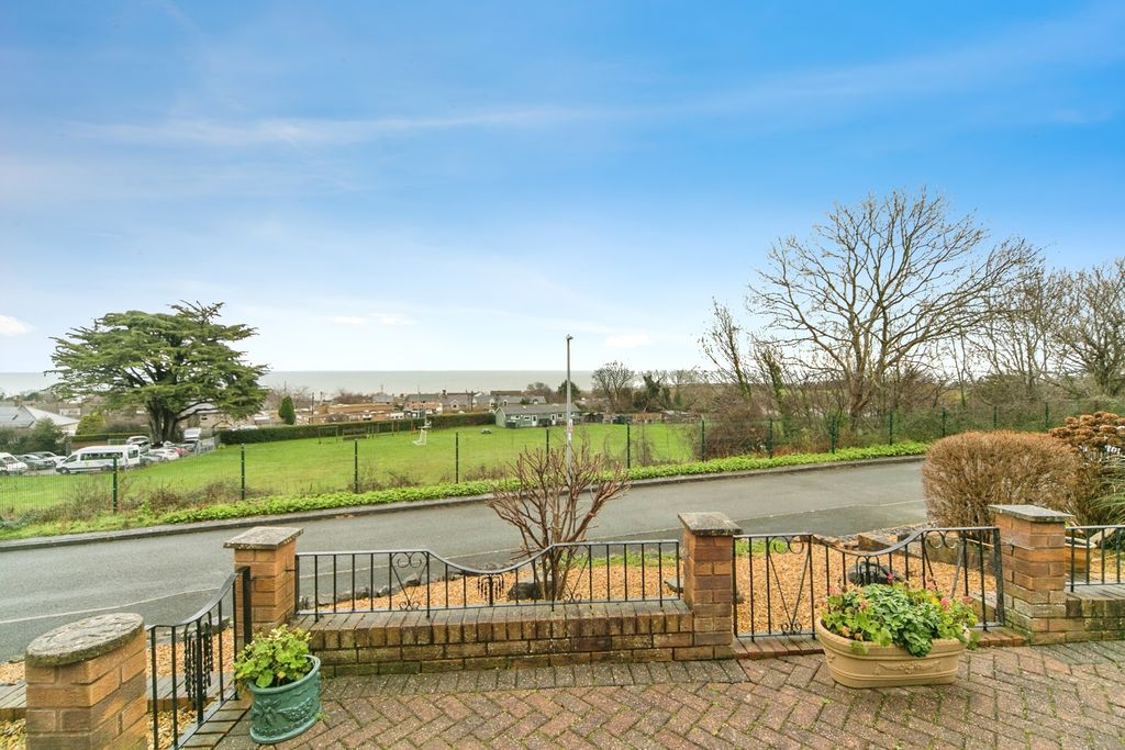 Property photo 3 of 18 Pbox-Img.Jpg