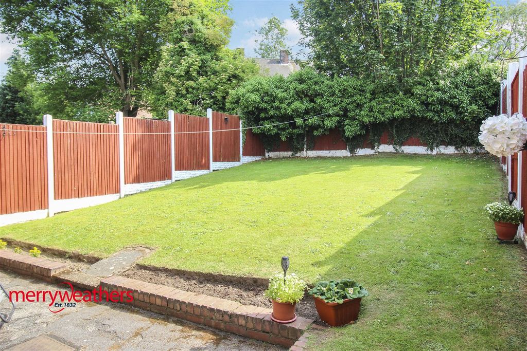 Property photo 2 of 23 Outside