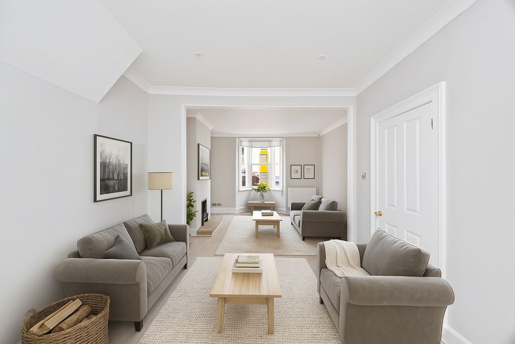 Property photo 2 of 18 Picture No. 26