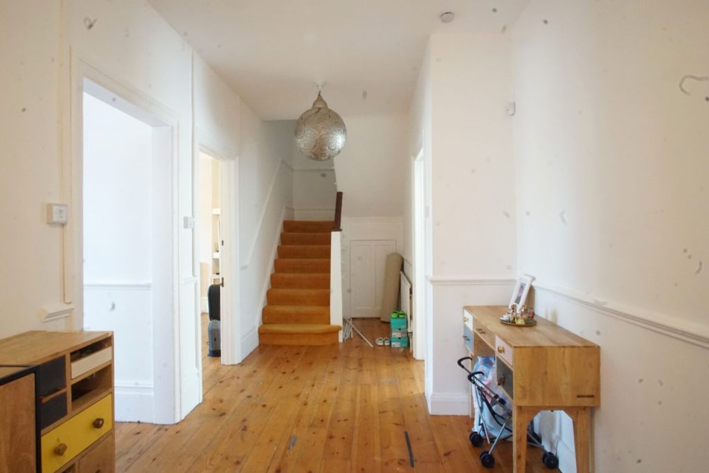 Property photo 2 of 44